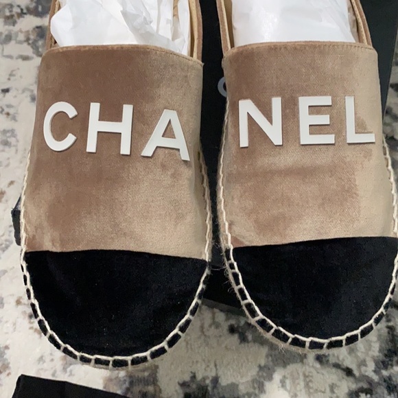 Chanel velvet espadrilles - Picture 4 of 12